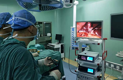 [Gynecological hysteroscopy] Uterine septum resection